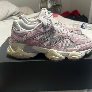 BRAND NEW!!! 9060 new balance shoes Sz 5.5 pink and white